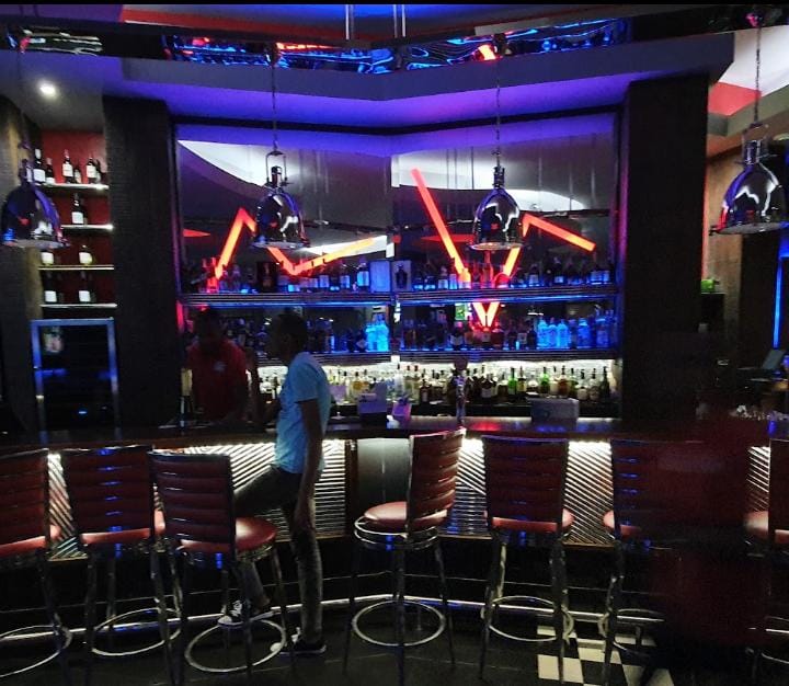 Riders Lounge 4